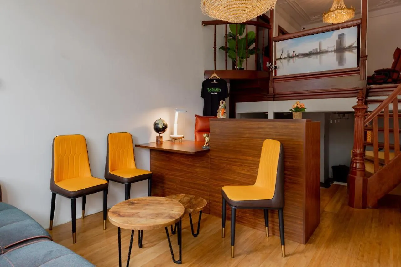 Recharge Hostel Rotterdam Netherlands