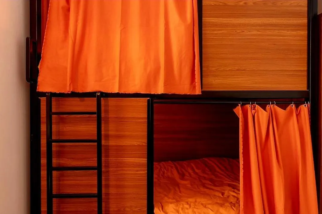 Recharge Hostel Rotterdam Netherlands